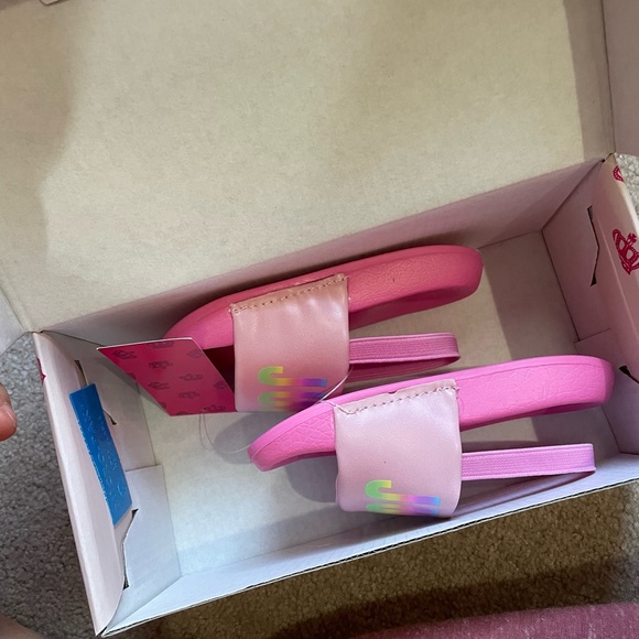 Juicy couture little girls shoes - Picture 3 of 4